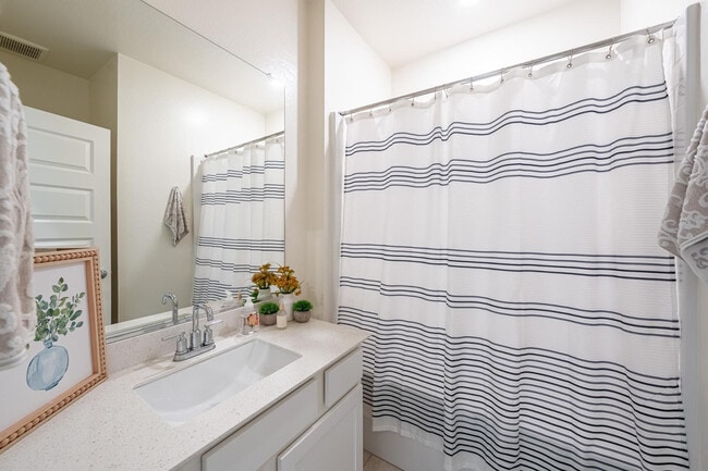 Building Photo - 2750 S Voyager Dr