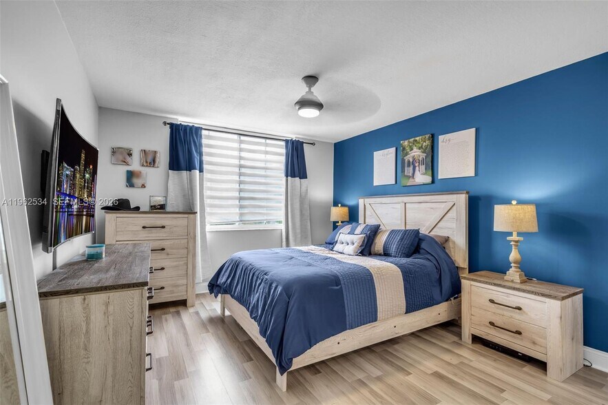 Building Photo - 12178 Saint Andrews Pl