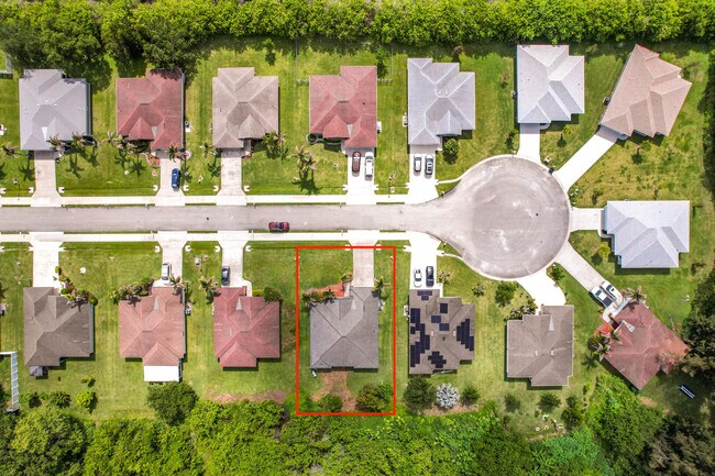Building Photo - 6416 Las Palmas Way