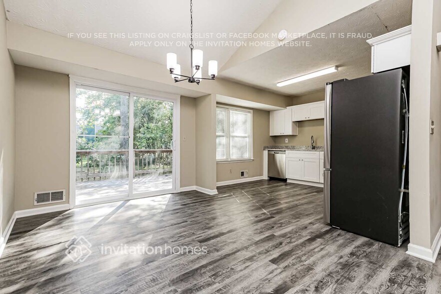 Building Photo - 2653 Laurel View Dr
