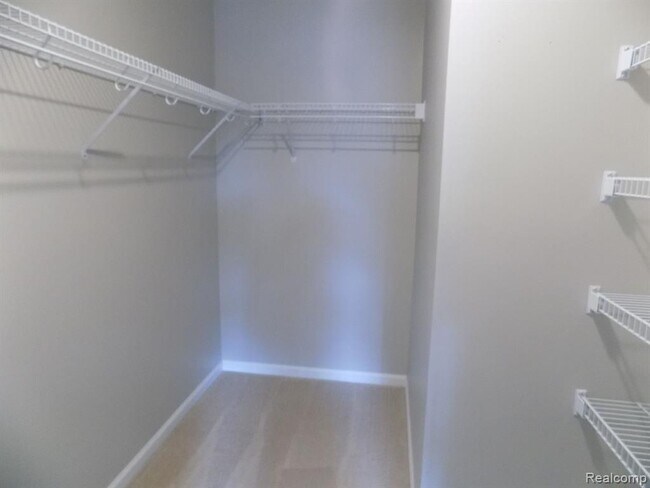 Building Photo - 16327 Chatham Dr