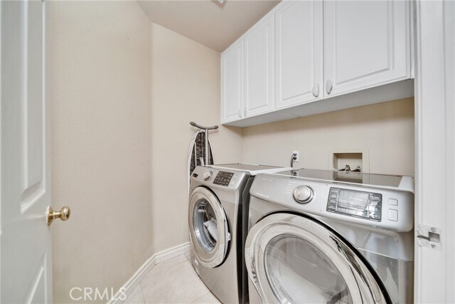 Building Photo - 26872 Anadale Dr