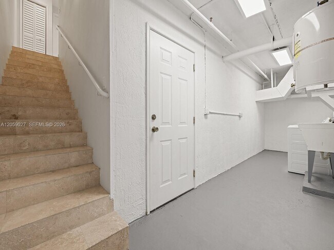 Building Photo - 5864 SW 74th Terrace