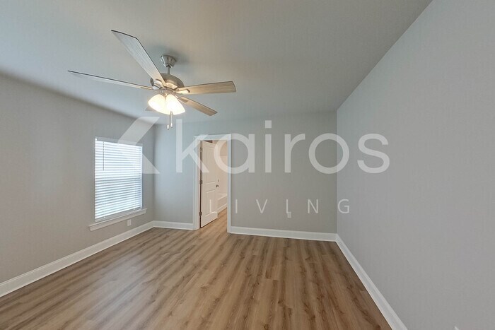 Building Photo - 13784 Pinyon Dr