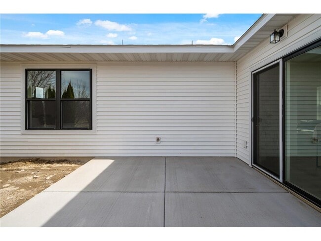 Building Photo - 9970 14th Cir NE