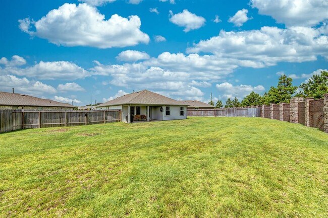 Building Photo - 6803 Telford Holw Trl