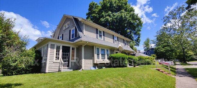 Building Photo - 107 Edgewood Ave