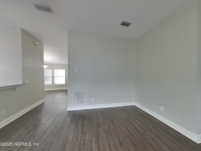 Building Photo - 2268 Eisner Dr