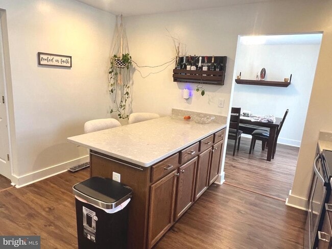 Building Photo - 2405 Gifhorn Ct