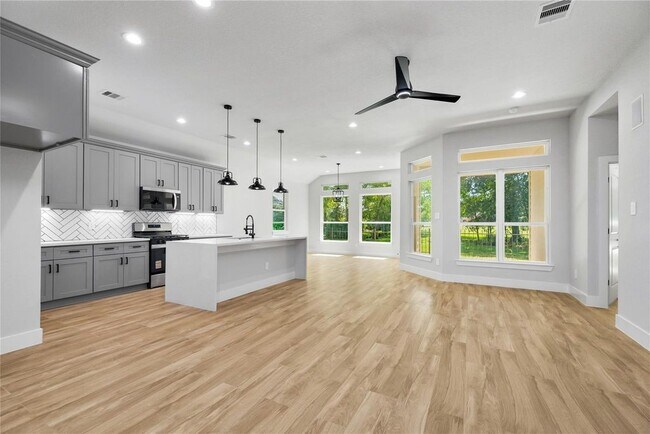 Building Photo - 14203 Sandalfoot St