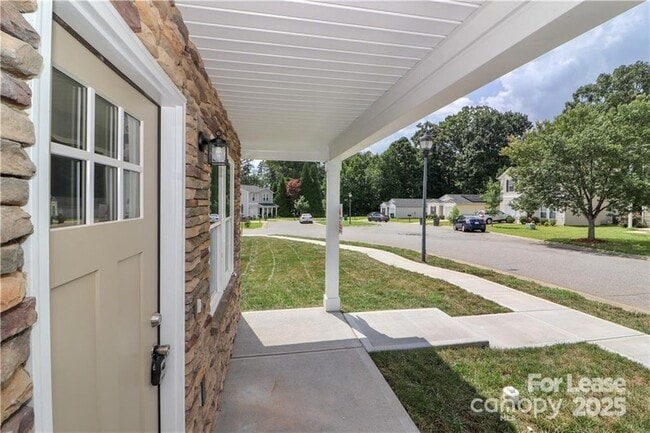 Building Photo - 3973 Newhall Dr NW