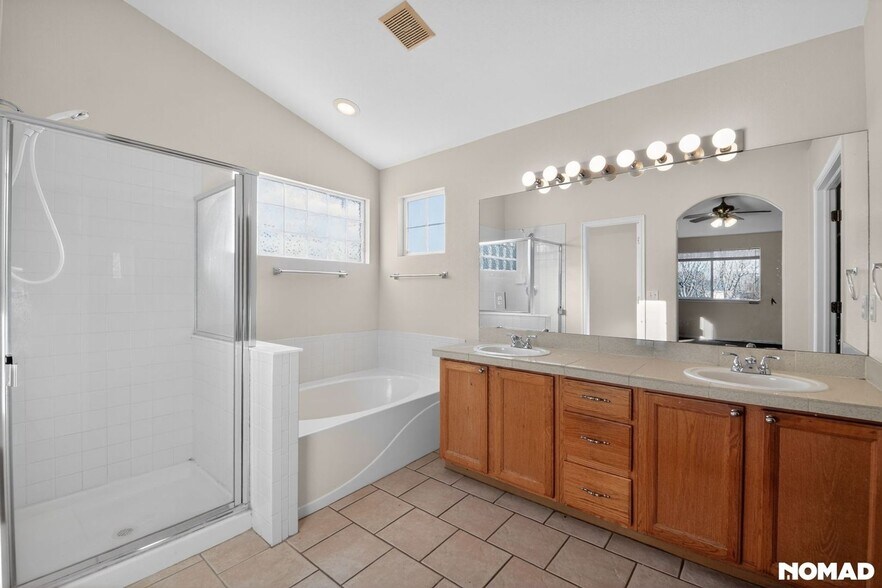 Building Photo - 18685 E Progress Pl