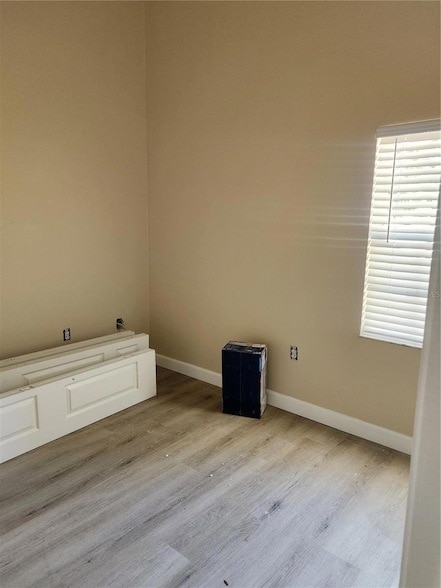 Building Photo - 6327 Green Oaks Cir
