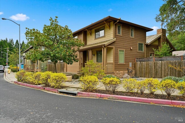 Building Photo - 155 Rosebud Ln