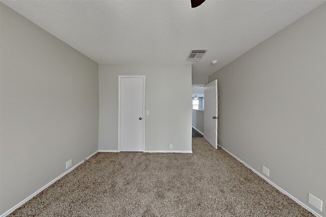 Building Photo - 14910 Sugar Crystal Ct