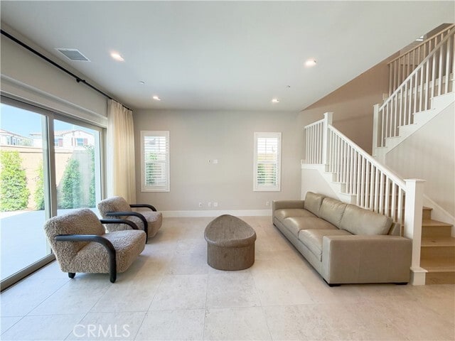 Building Photo - 115 Mossvine