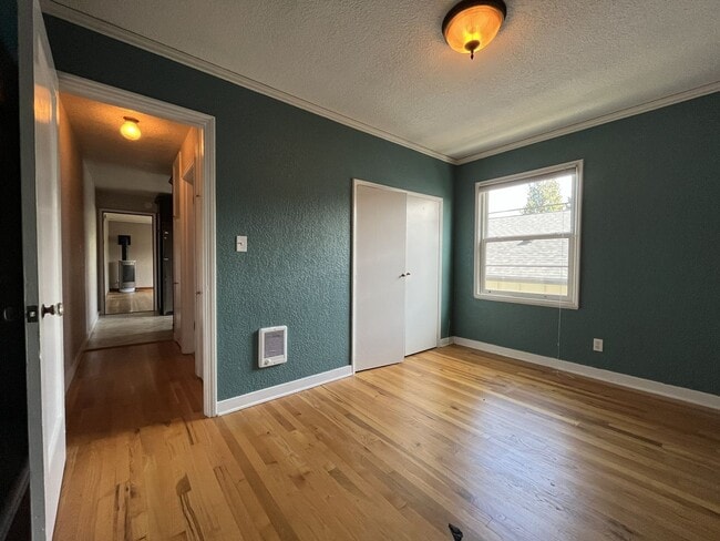 Building Photo - Stylish Condo at Terrazzo with Hardwood Floors, Open Modern Kitchen & Great Location