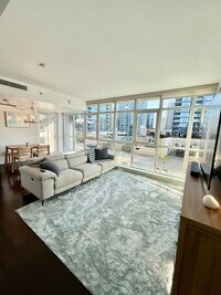 Building Photo - 1431 Pacific Hwy