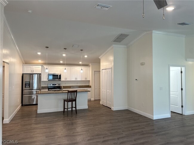 Building Photo - 136 Francis Ave