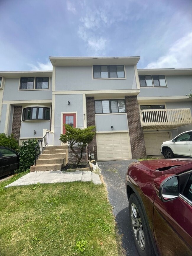 Building Photo - 3 bed- 1.5 Bath- Bridgeville Pa