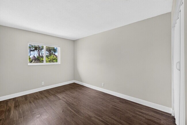 Building Photo - 1007 PROSPECT
