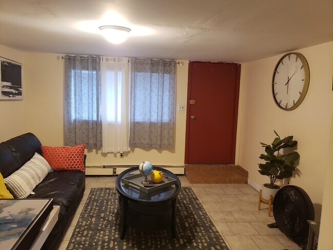 Building Photo - 11A Sachem St