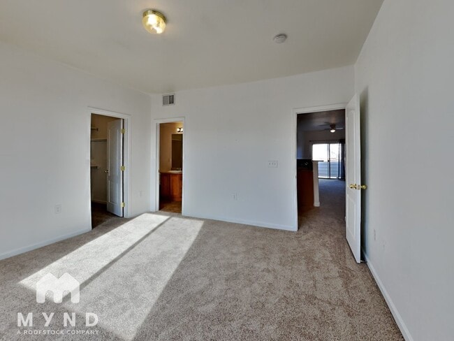 Building Photo - 5536 Lewis Ct