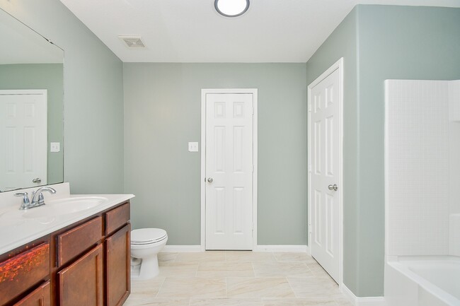 Building Photo - 17119 Hawks Landing Dr