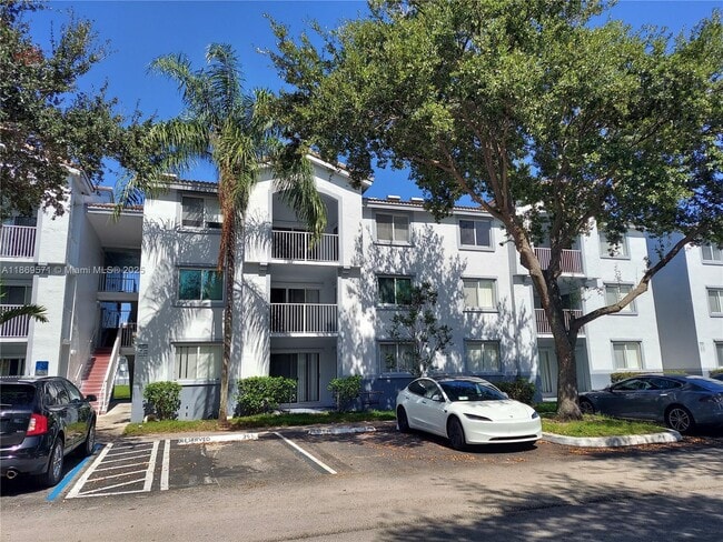 Primary Photo - 2640 S University Dr