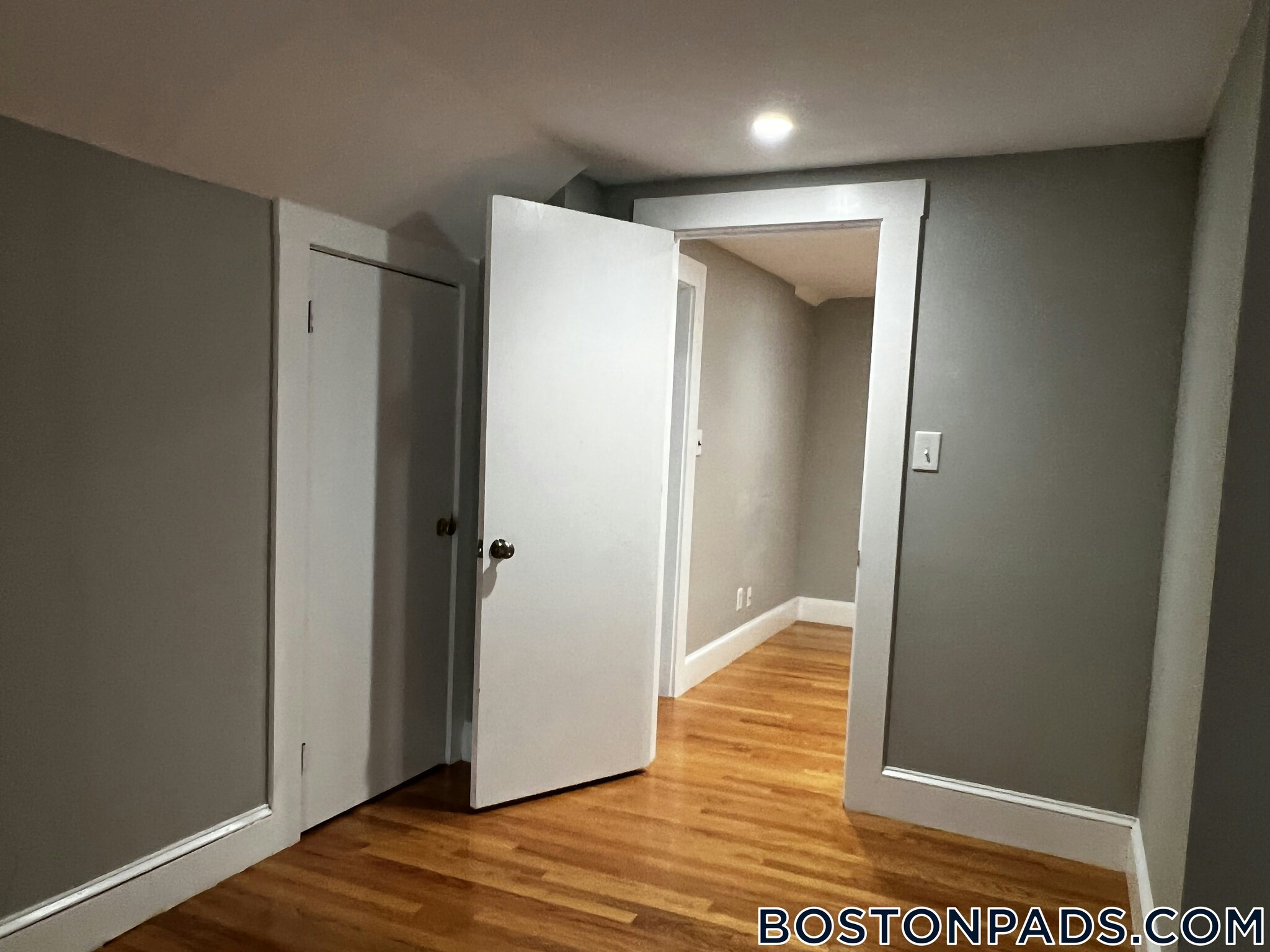 Building Photo - 152 Winchester St