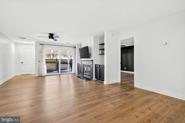 Building Photo - 6910 Sandra Marie Cir