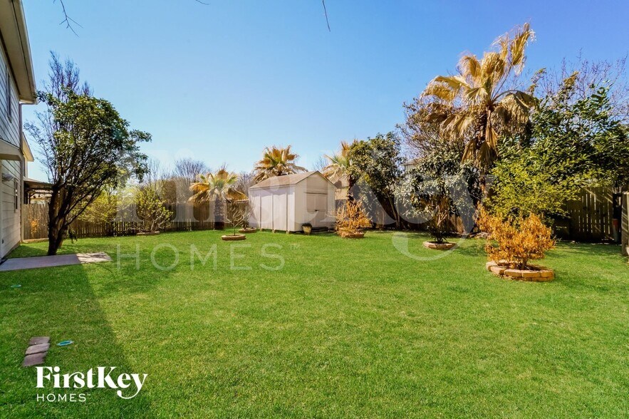 Building Photo - 15827 Brisbane Dr