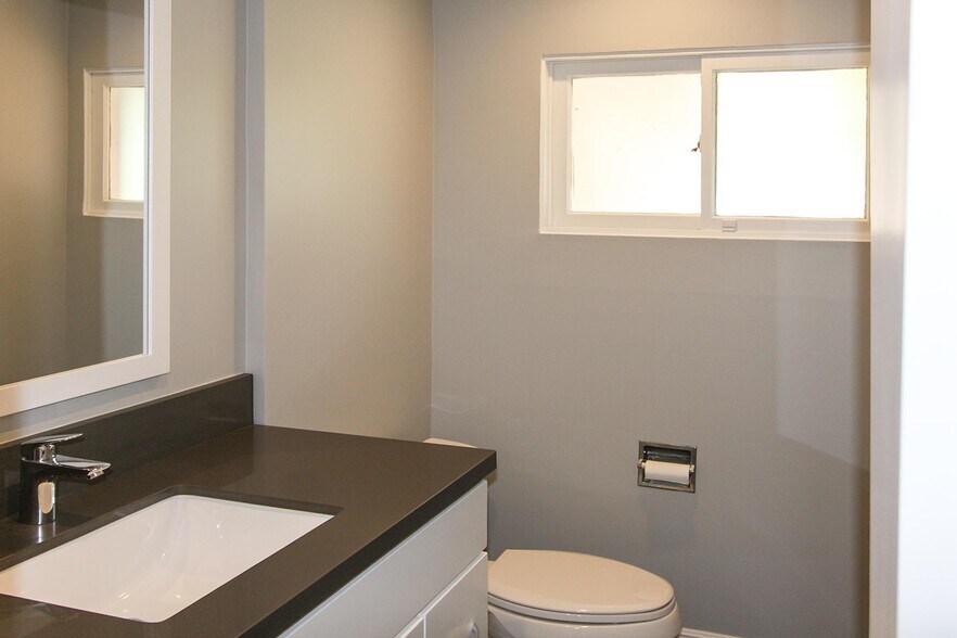 Building Photo - 19756 Collier St