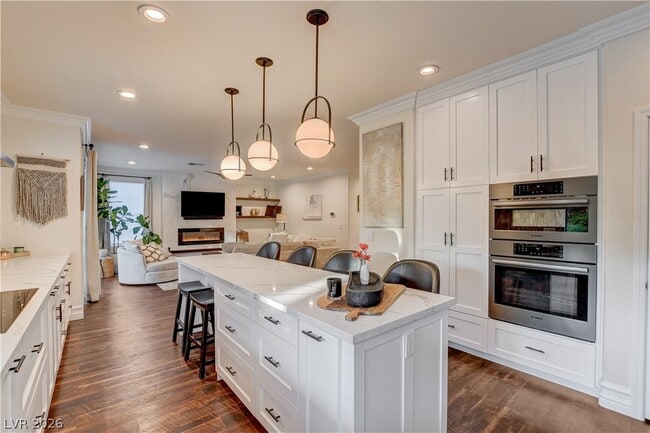 Building Photo - 1409 Palantine Hill Dr