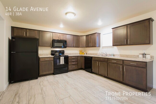 Building Photo - Glade Avenue