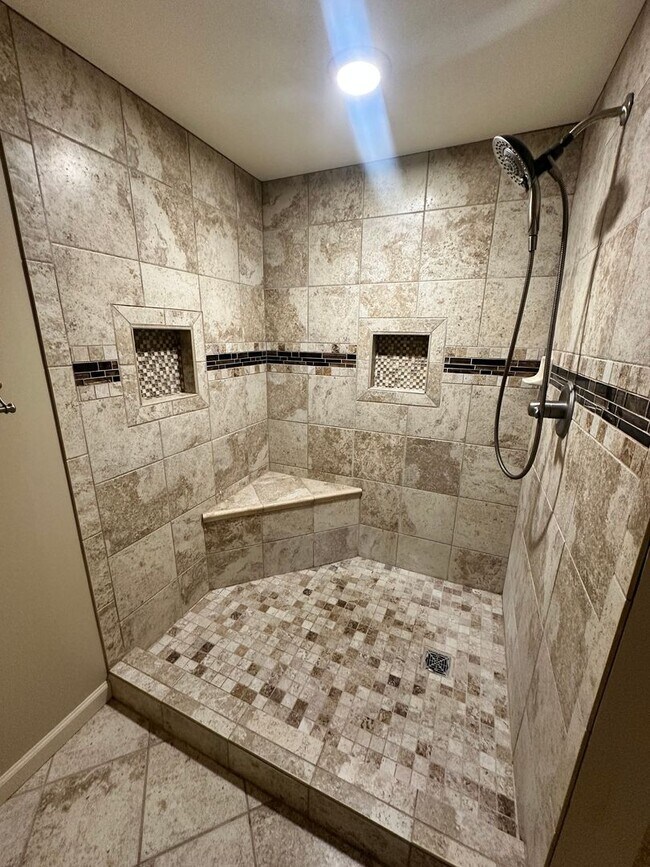 Building Photo - 3BR/3BA Home for Rent in J-town with Two Gar Garage and Large Deck!