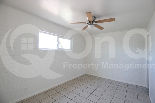 Building Photo - 609 S Bellview