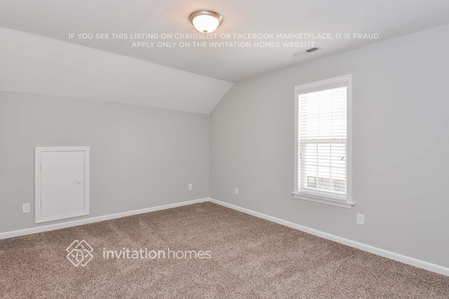 Building Photo - 213 Haywood Ln