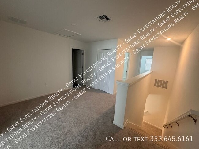 Building Photo - 4923 SW 81st Loop