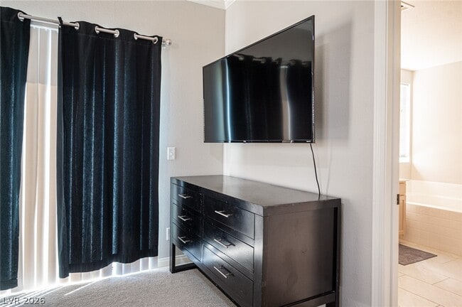 Building Photo - 641 Solitude Point Ave