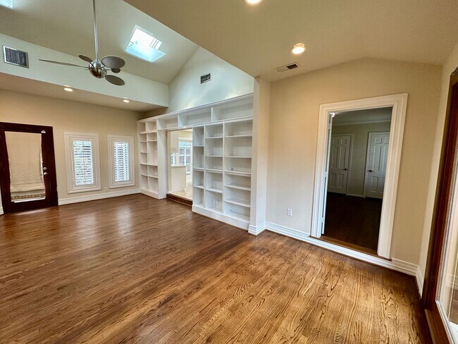 Building Photo - Wonderful newly updated home for rent in t...