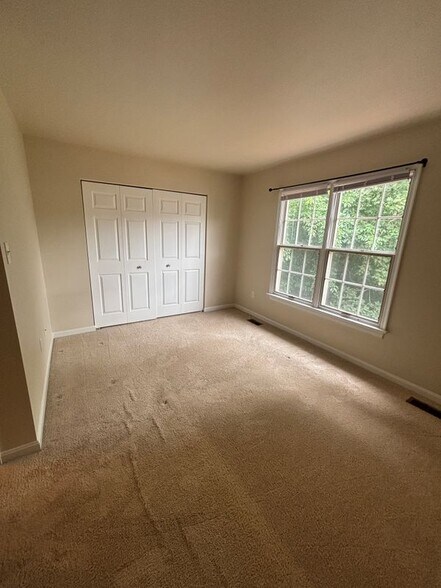 Building Photo - 3961 Conquest Ct