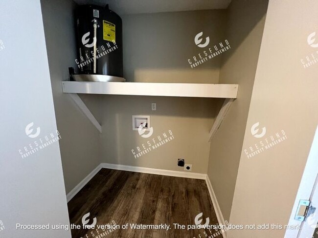 Building Photo - Spacious and Cozy 1 Bedroom - AVAILABLE NOW!