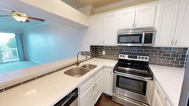 Building Photo - 1 Bedroom home in Seabridge Villas!