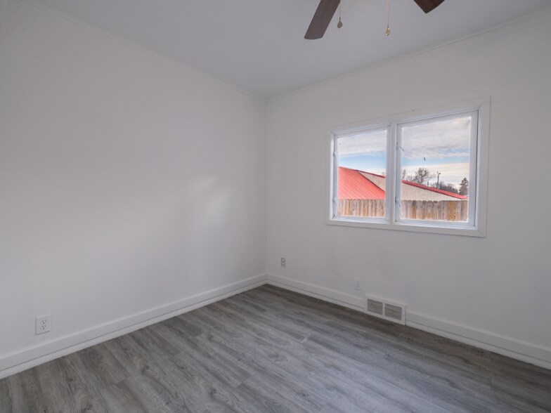 Building Photo - 729 S 7th St