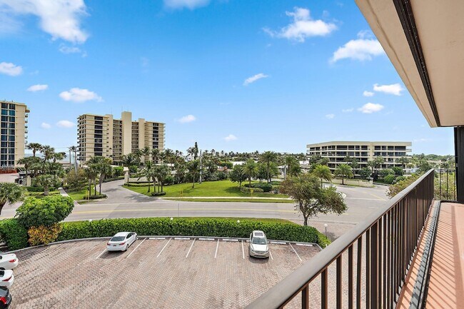 Building Photo - 225 S Beach Rd