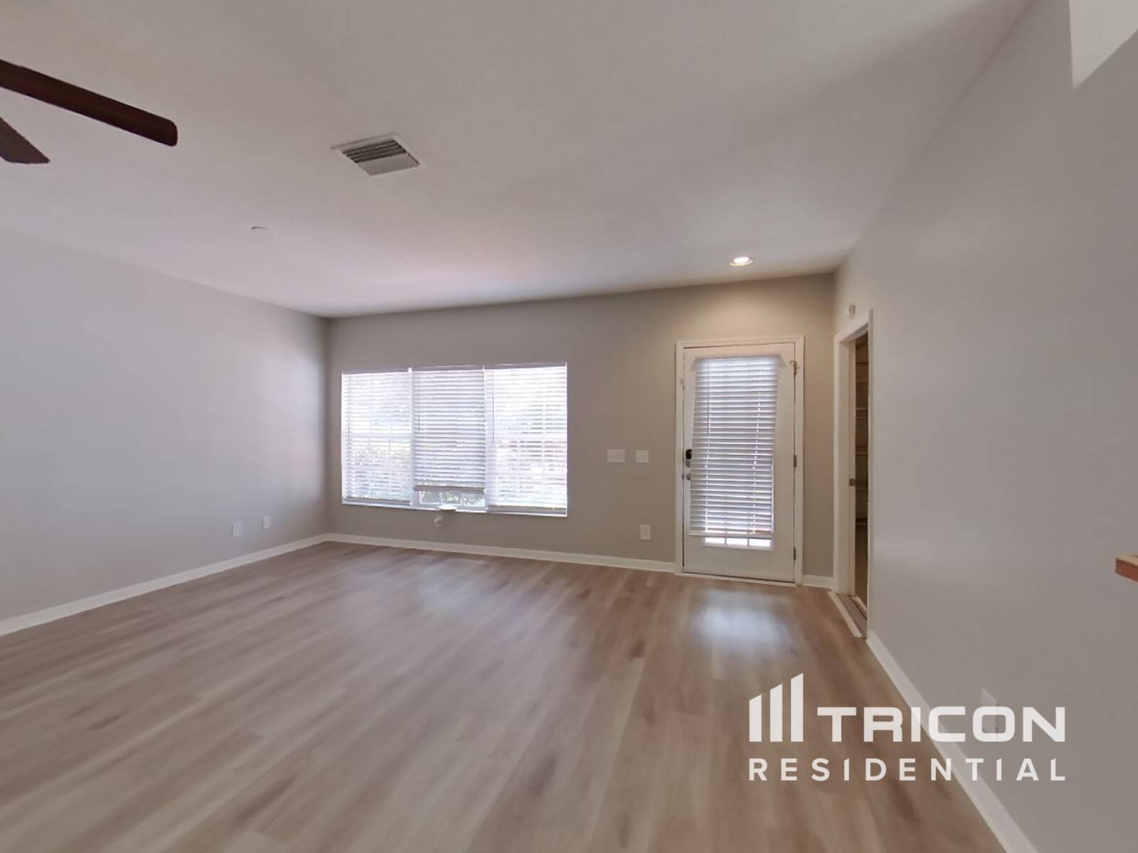 Building Photo - 5020 Anclote River St