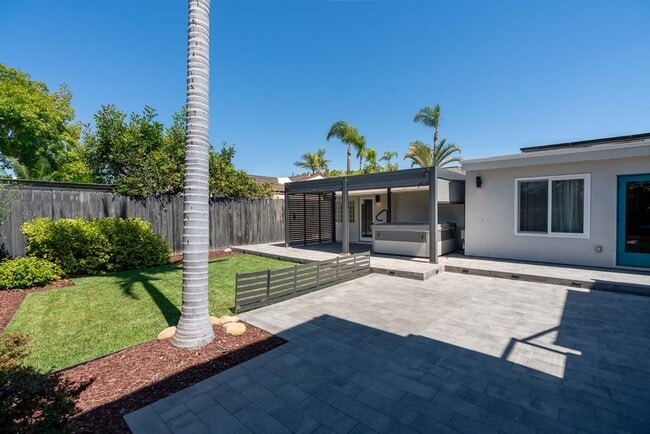 Building Photo - 3 Bedroom Home with Solar in Bay Park