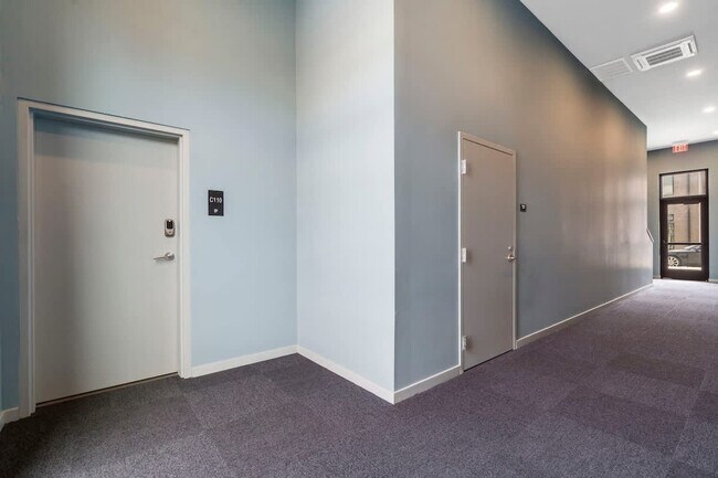Building Photo - 3938 S Grand Ave