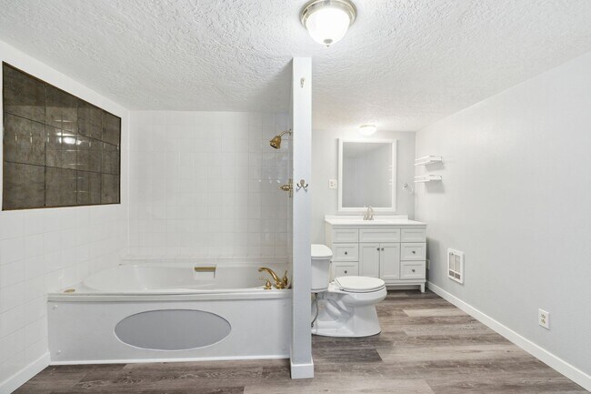 Building Photo - Beautifully Updated Spokane Valley Home with a Mother in Law Suite